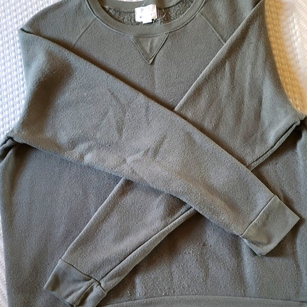 Long-sleeved